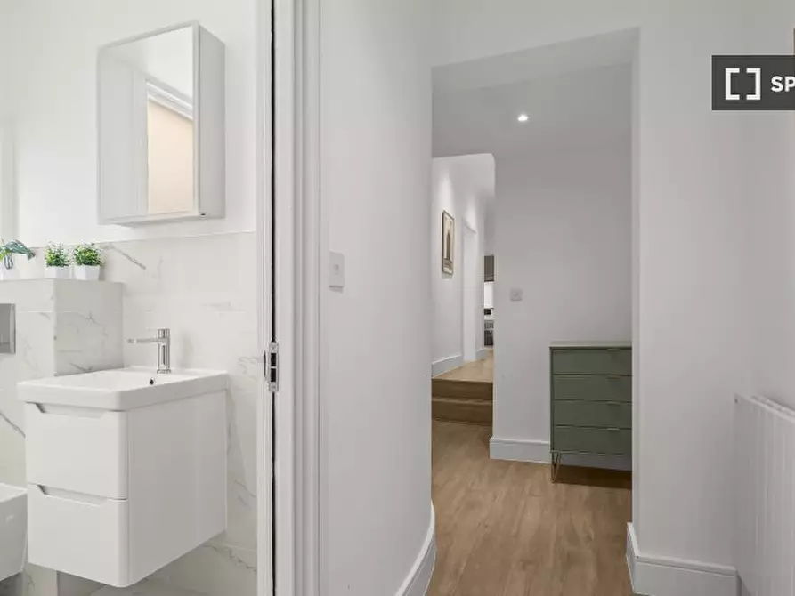 Immagine 16 di Appartamento in affitto  in Sussex Gardens a Paddington