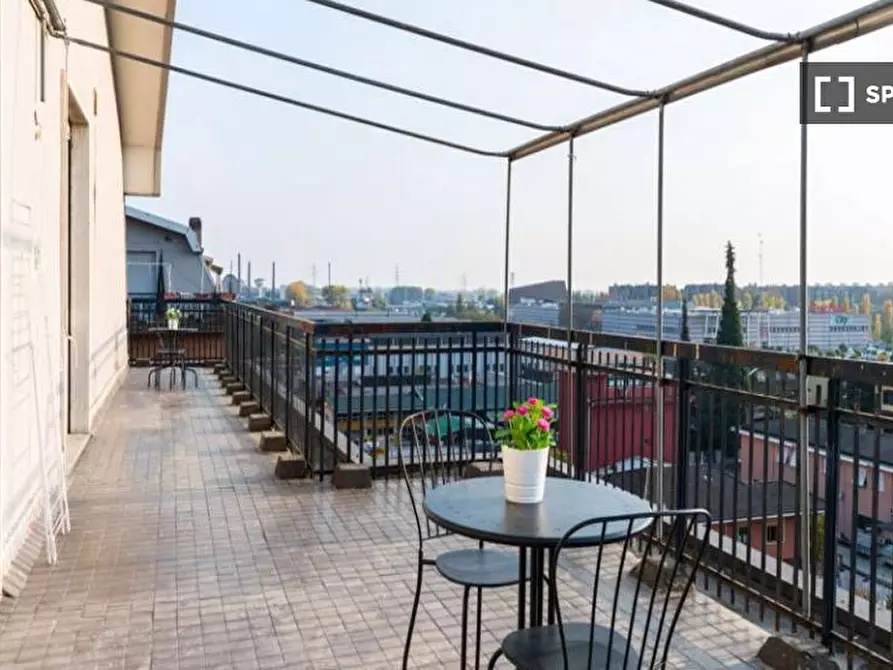 Immagine 2 di Camera condivisa in affitto  in Via delle Acacie Milan a Buccinasco