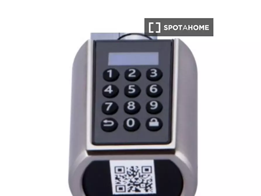 Immagine 7 di Camera condivisa in affitto  in Via Antonio degli Effetti a Roma