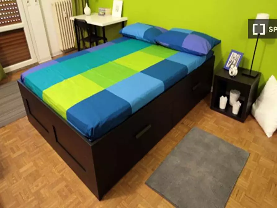 Immagine 1 di Camera condivisa in affitto  in Via Plinio a Milano