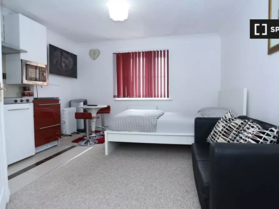 Immagine 2 di Ufficio in affitto  in Lytham Cl a Eltham