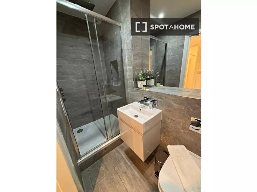 Immagine 12 di Appartamento in affitto  in Bromehead St, Whitechapel, London E1 2PQ, UK a Poplar