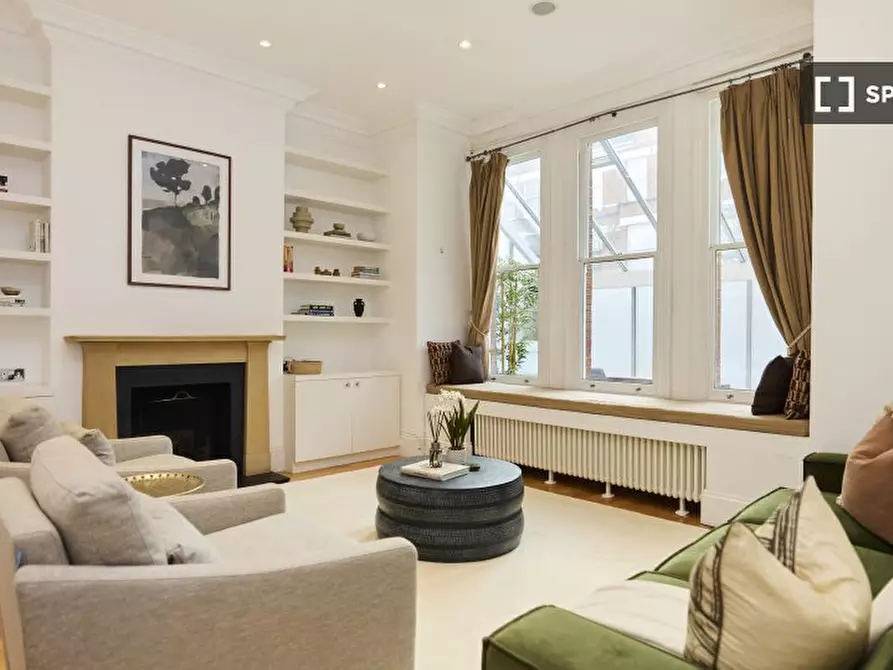 Immagine 1 di Appartamento in affitto  in Rudall Cres a Camden Town