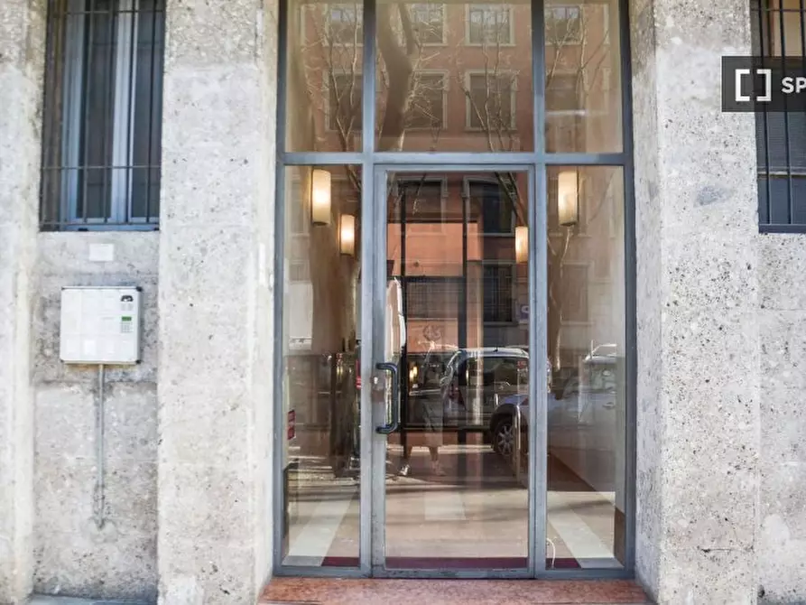 Immagine 11 di Ufficio in affitto  in Via Bergognone a Milano