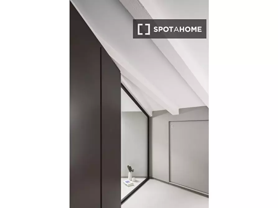 Immagine 9 di Ufficio in affitto  in Piazza S. Camillo de Lellis a Milano