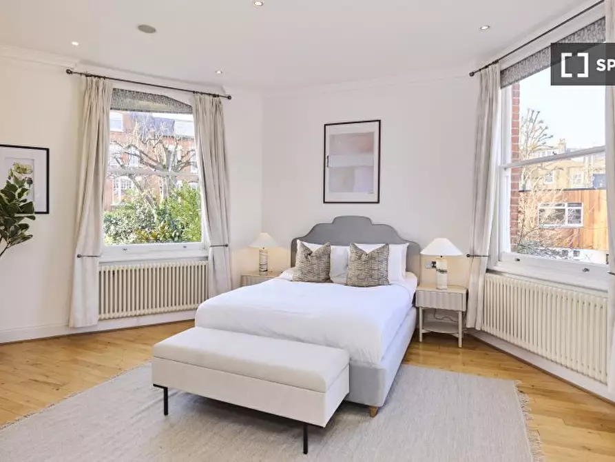 Immagine 5 di Appartamento in affitto  in Rudall Cres a Camden Town