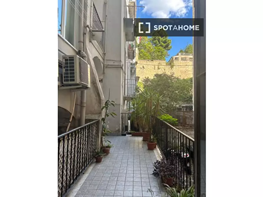 Immagine 6 di Ufficio in affitto  in Via Santa Teresa degli Scalzi a Napoli
