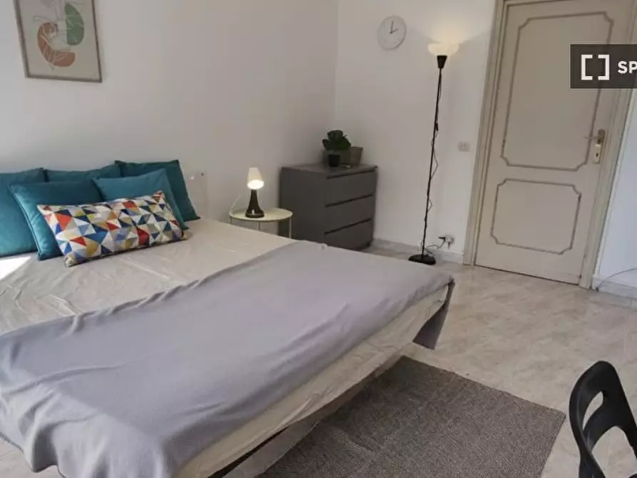 Immagine 3 di Camera condivisa in affitto  in Via Lero, 00144 Roma RM, Italy a Roma