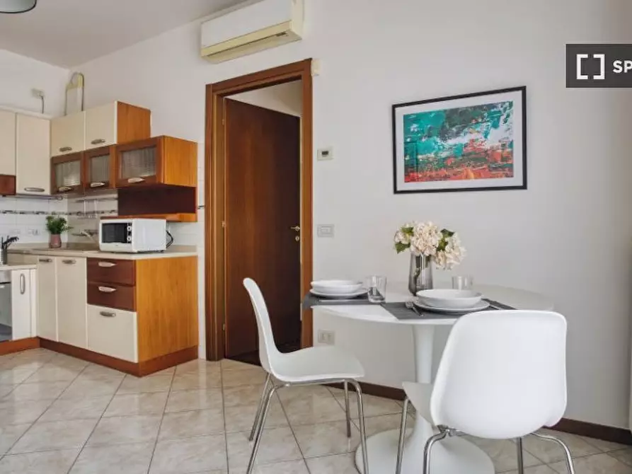 Immagine 7 di Camera condivisa in affitto  in Viale Carlo Espinasse a Milano