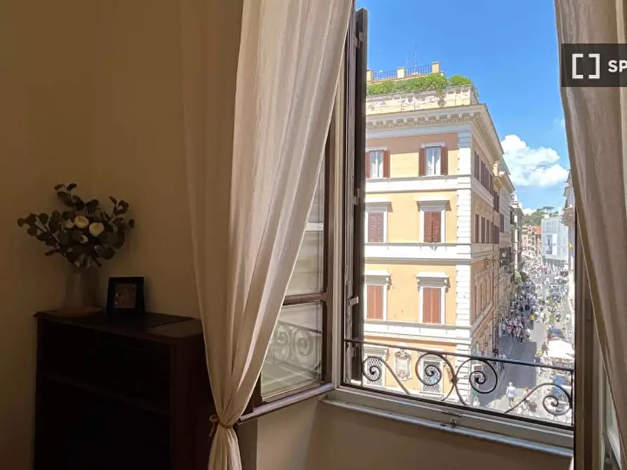 Immagine 7 di Appartamento in affitto  in Via di Sant'Andrea delle Fratte a Roma