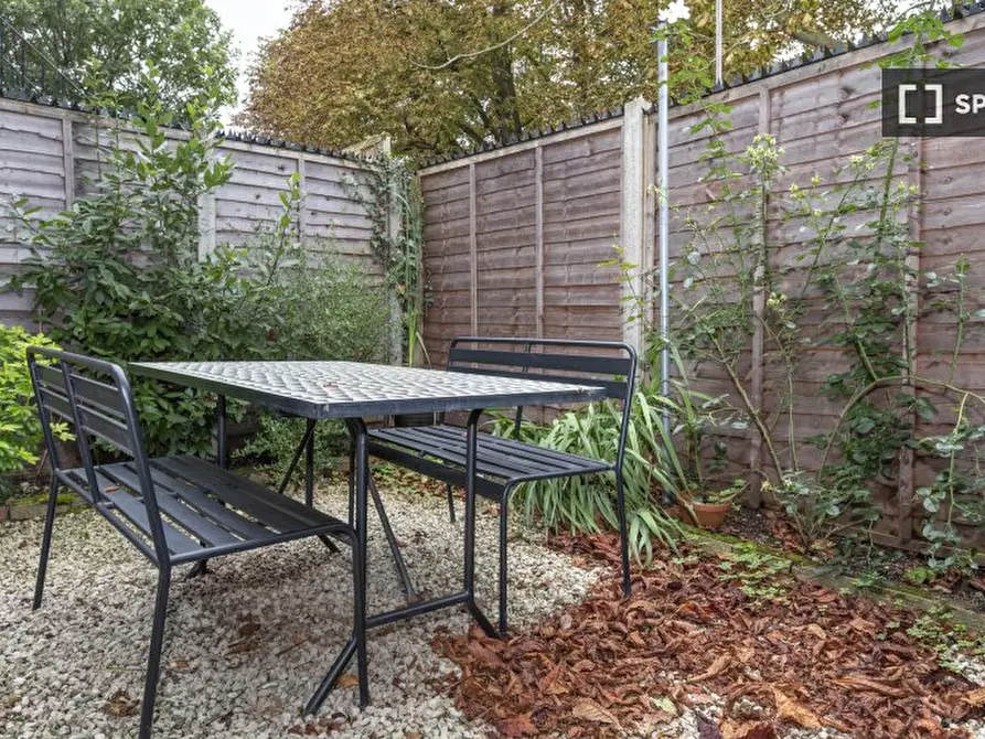 Immagine 16 di Appartamento in affitto  in Kimble Rd a Merton