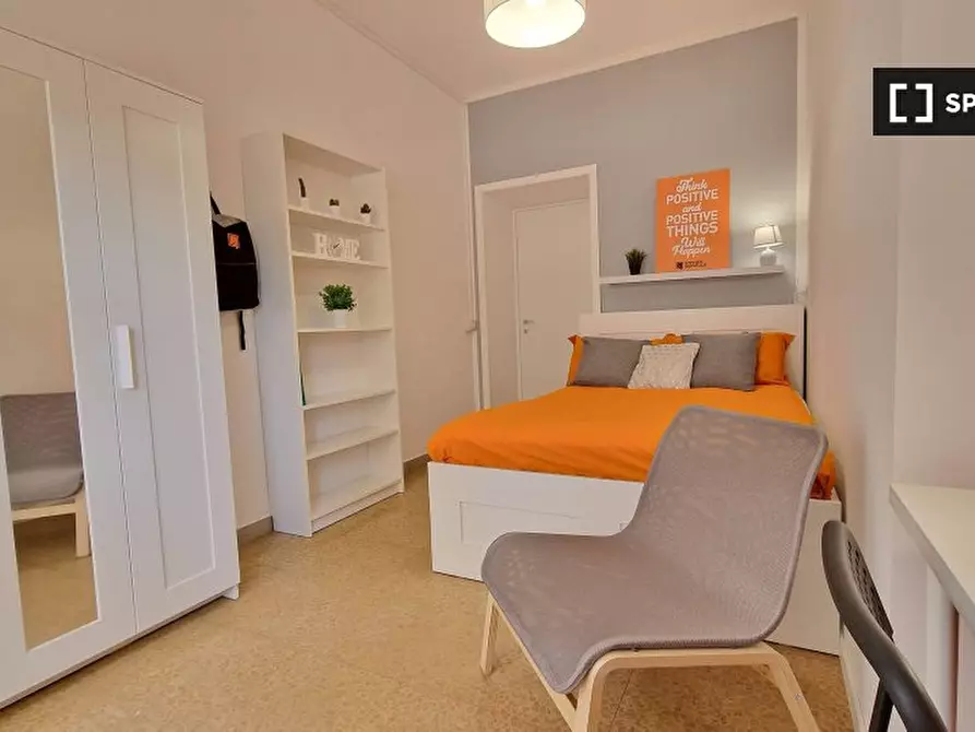 Immagine 14 di Camera condivisa in affitto  in Lungotevere di Pietra Papa a Roma