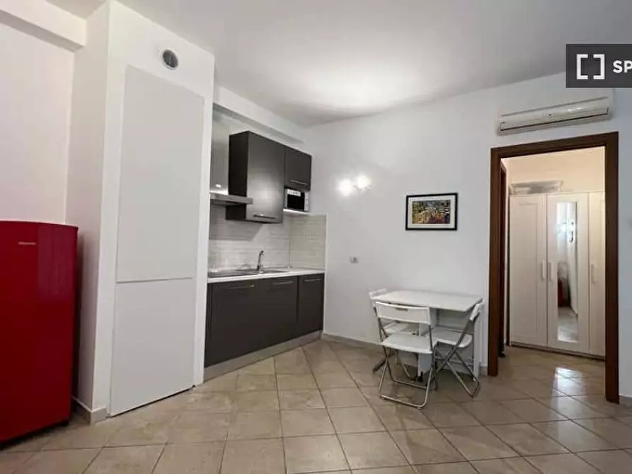 Immagine 1 di Appartamento in affitto  in Via Lorenteggio a Milano