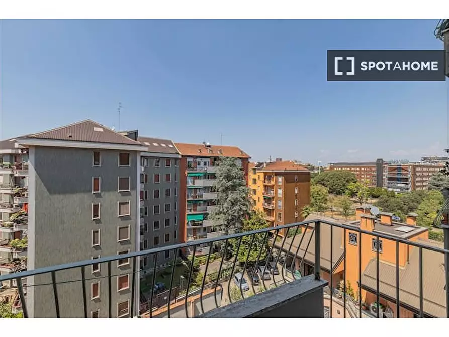 Immagine 4 di Appartamento in affitto  in Via Lario a Milano