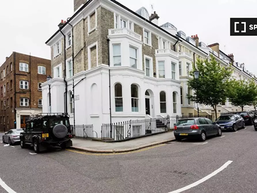 Immagine 9 di Appartamento in affitto  in Flat Campden Hill Gardens a Kensington