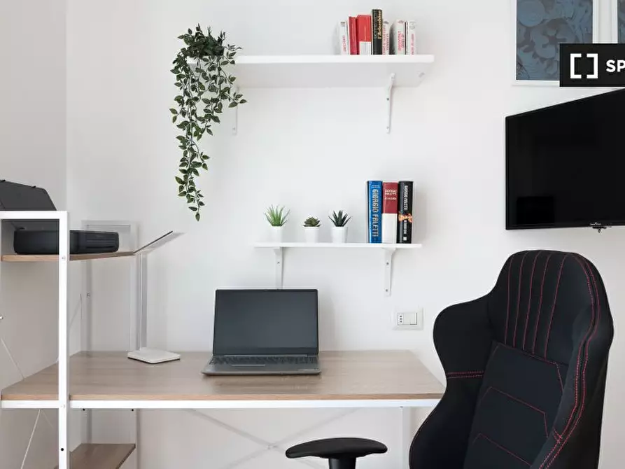 Immagine 6 di Camera condivisa in affitto  in Via Carlo Valvassori Peroni a Milano