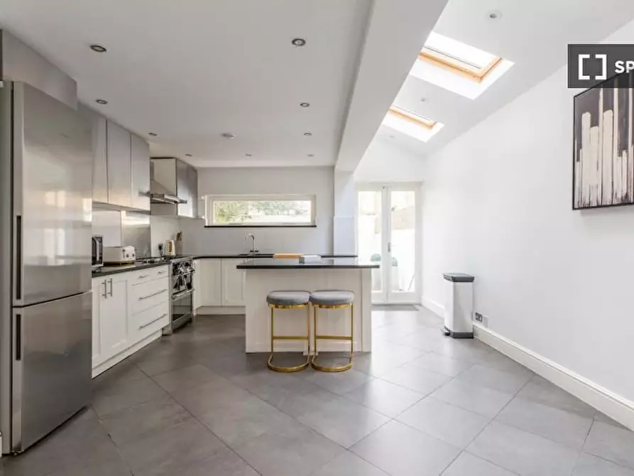 Immagine 11 di Appartamento in affitto  in Shorrolds Rd a Hammersmith