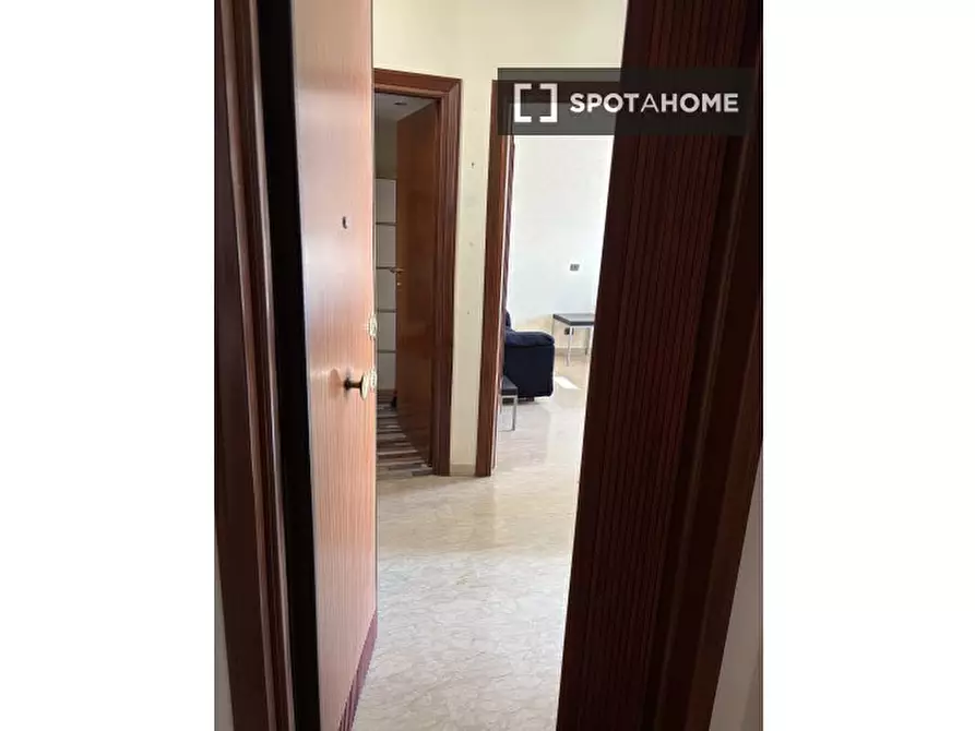 Immagine 3 di Camera condivisa in affitto  in Via Ugo Pesci a Roma
