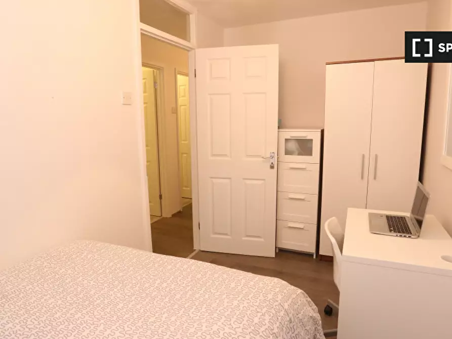 Immagine 2 di Camera condivisa in affitto  in Spey Street a Poplar