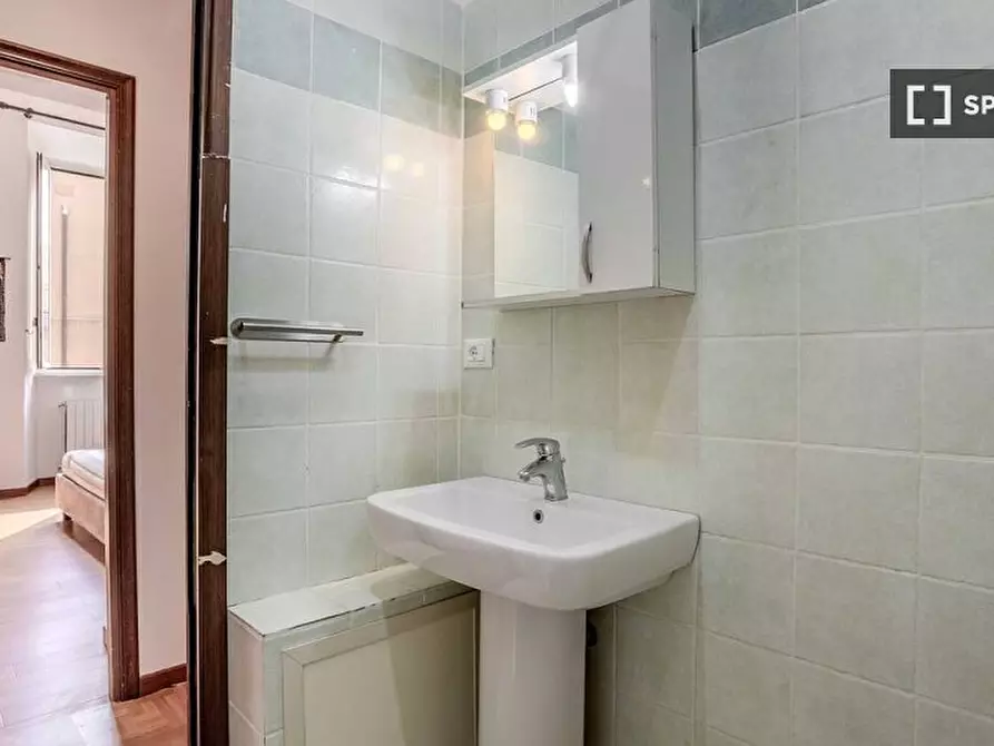 Immagine 8 di Appartamento in affitto  in Via Conte Verde a Roma