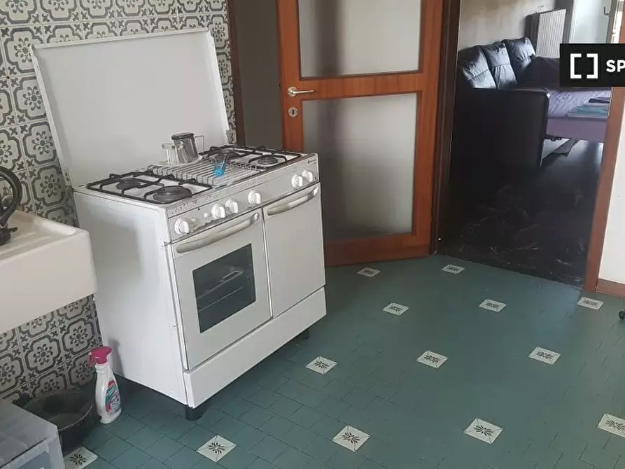 Immagine 13 di Camera condivisa in affitto  in Via Franzela a Padova