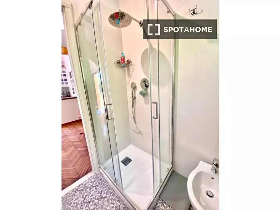 Immagine 11 di Appartamento in affitto  in Via Isola del Giglio a Roma