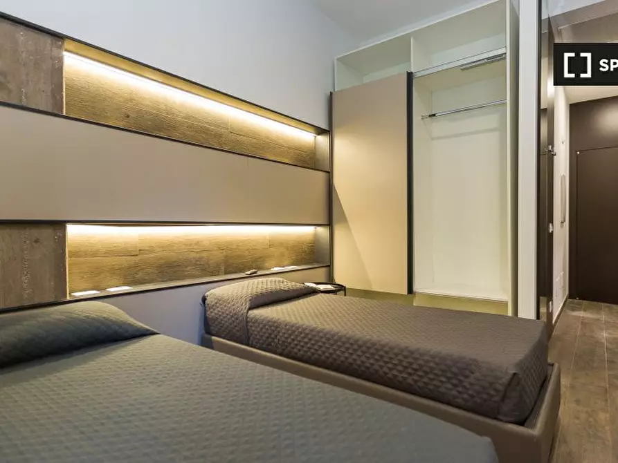 Immagine 4 di Ufficio in affitto  in Via della Marranella a Roma