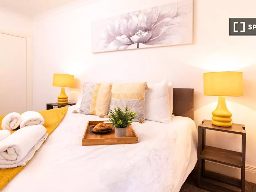 Immagine 15 di Appartamento in affitto  in flat a 