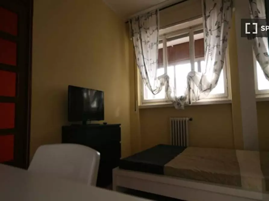 Immagine 3 di Camera condivisa in affitto  in Via Carlo Marx a Milano