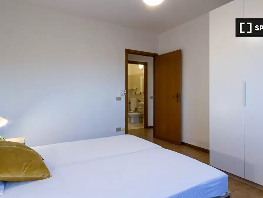 Immagine 5 di Camera condivisa in affitto  in Via dei Missaglia a Milano