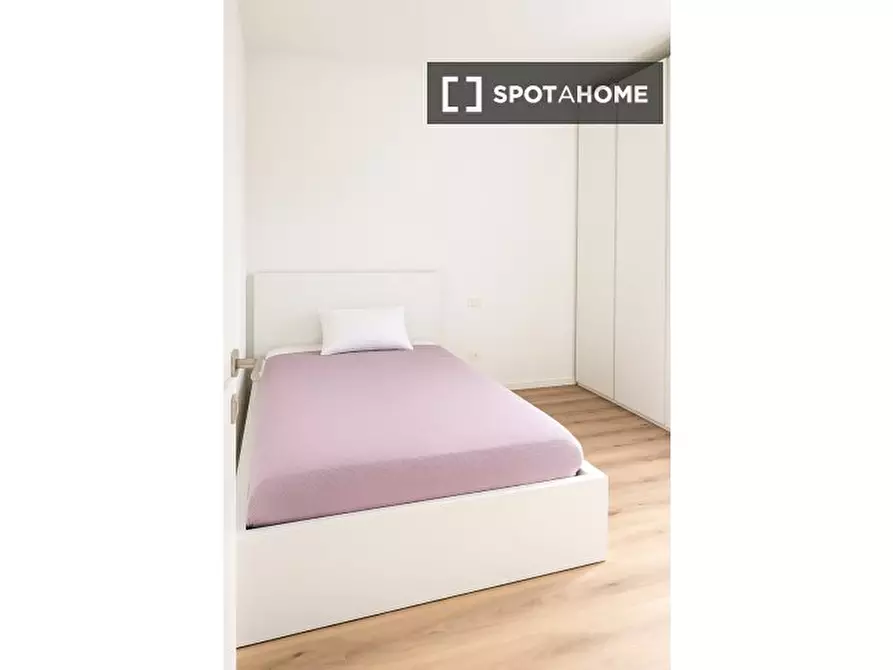 Immagine 9 di Camera condivisa in affitto  in per Cognola a Trento