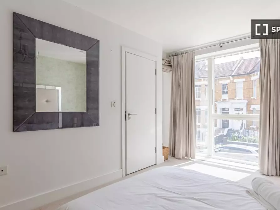 Immagine 15 di Appartamento in affitto  in a Mildenhall Rd a Hackney