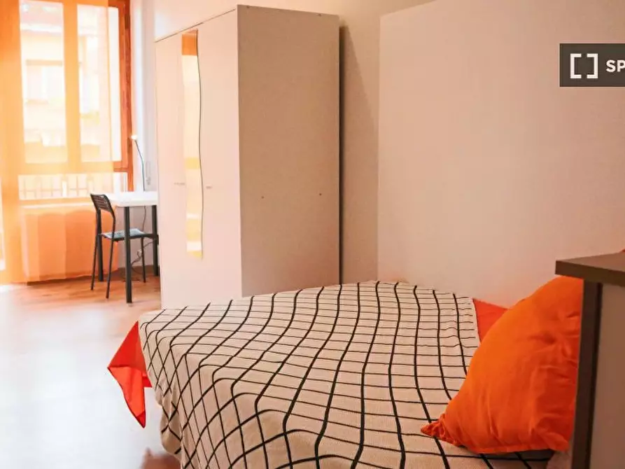 Immagine 1 di Camera condivisa in affitto  in Via tigellio a Cagliari