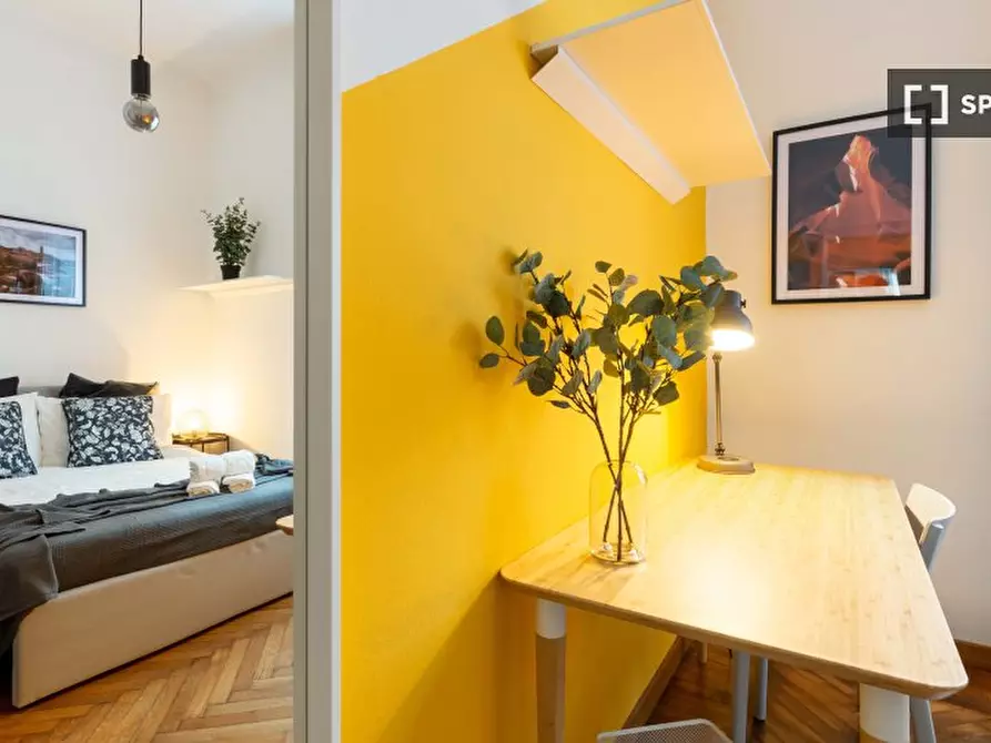 Immagine 2 di Camera condivisa in affitto  in Viale Romagna a Milano