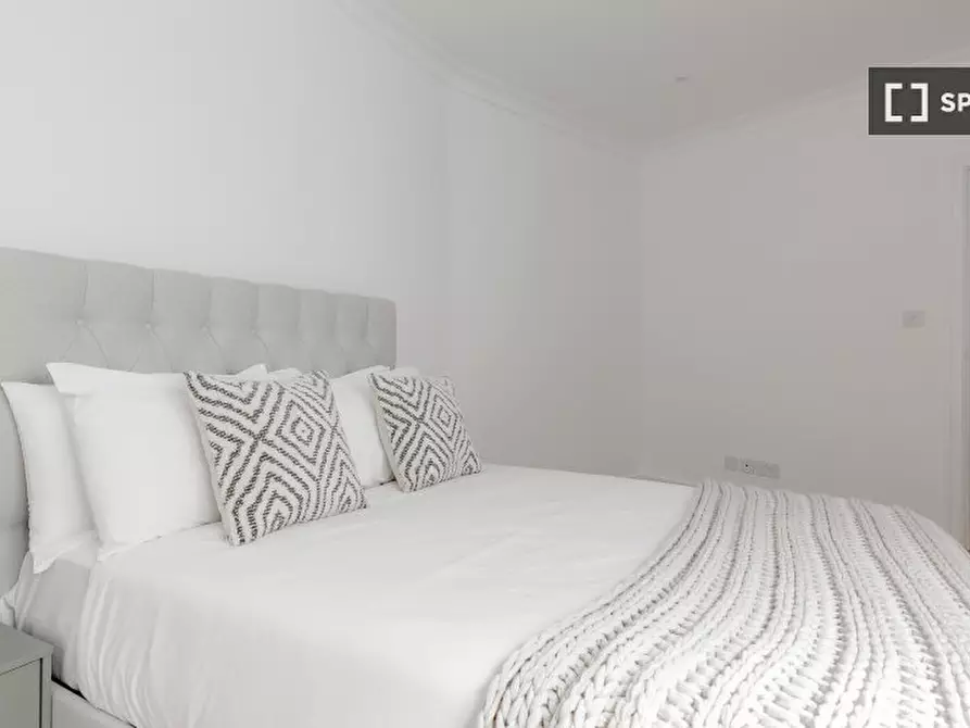 Immagine 16 di Appartamento in affitto  in Sussex Gardens a Paddington
