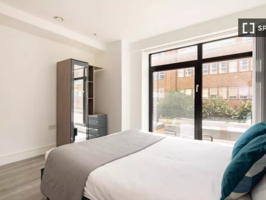 Immagine 5 di Appartamento in affitto  in Harlequin Ave a Hounslow