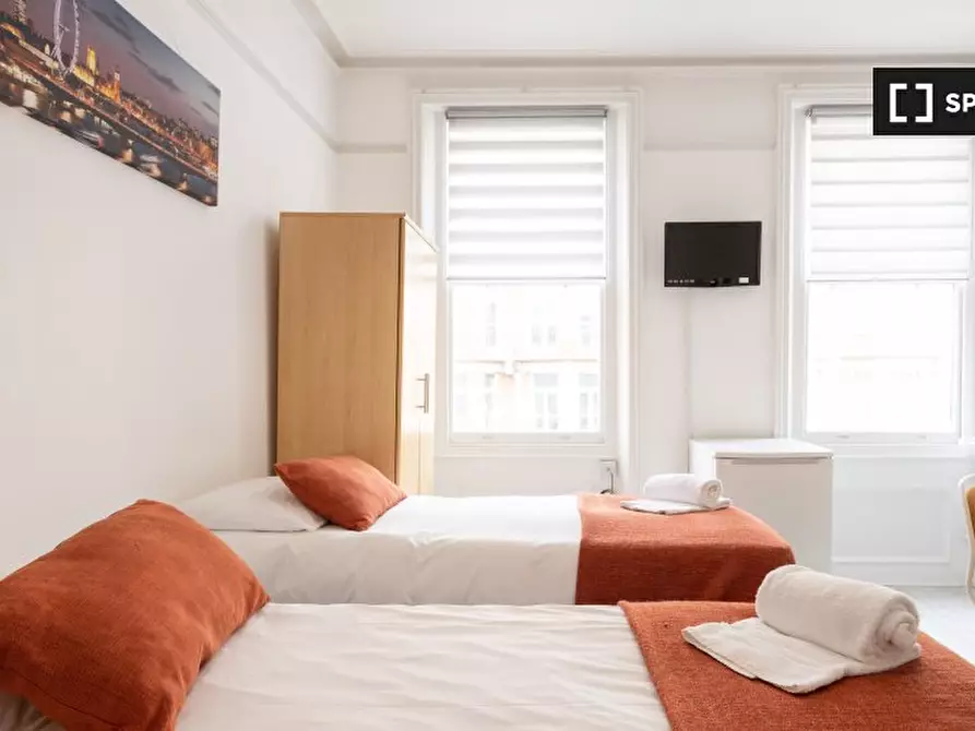 Immagine 14 di Camera condivisa in affitto  in nd Floor Apartment a Kensington