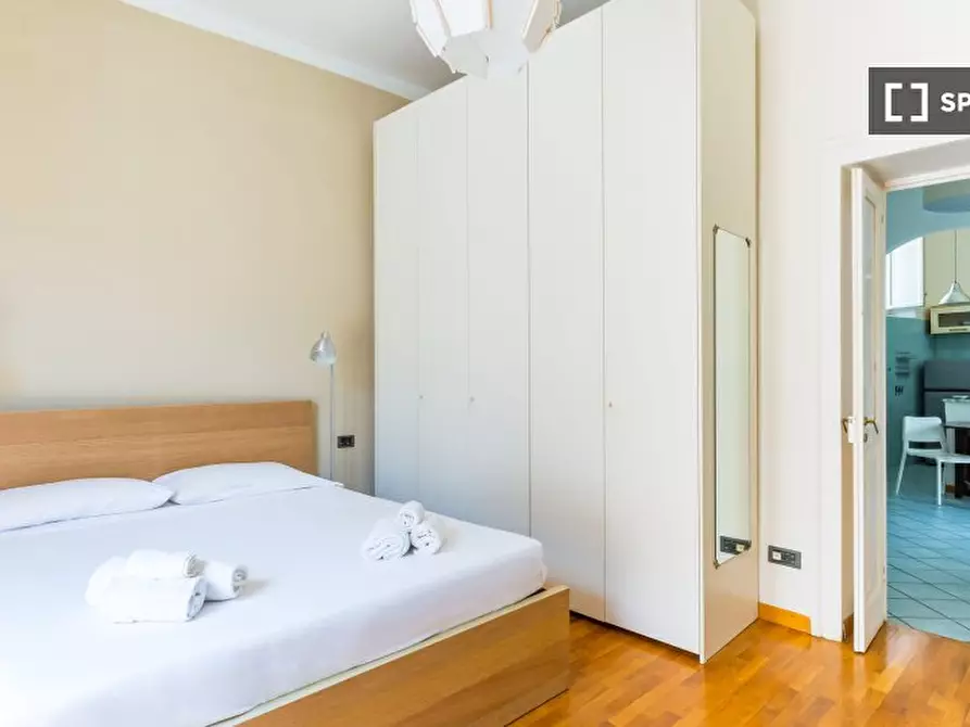 Immagine 14 di Appartamento in affitto  in Via Chiaia a Napoli