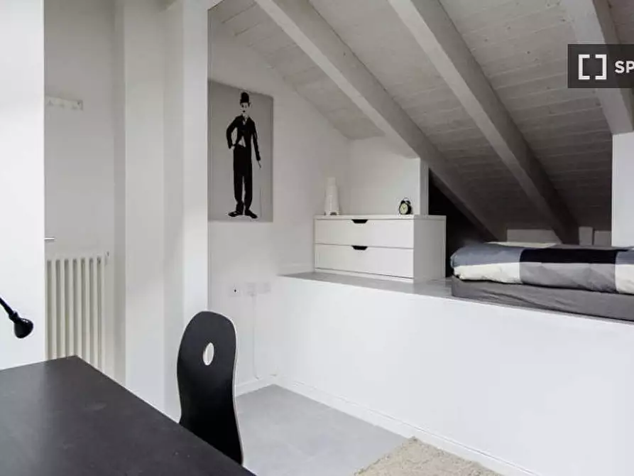 Immagine 16 di Camera condivisa in affitto  in Via Oreste Regnoli a Bologna