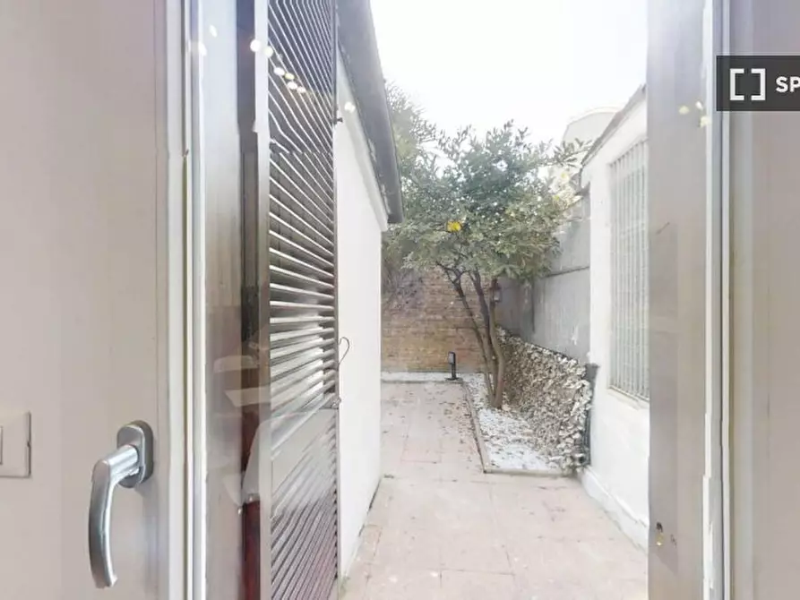 Immagine 14 di Camera condivisa in affitto  in VIA GIAMBELLINO a Padova