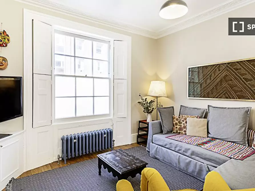 Immagine 1 di Appartamento in affitto  in A Great Percy Street a Camden Town