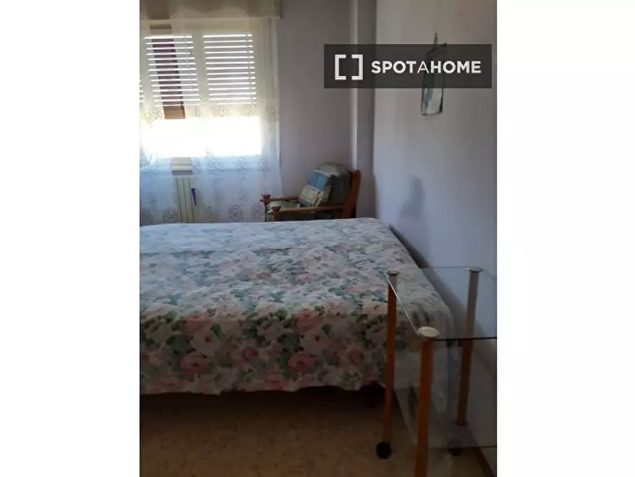 Immagine 9 di Camera condivisa in affitto  in Viale Alessandrino a Roma