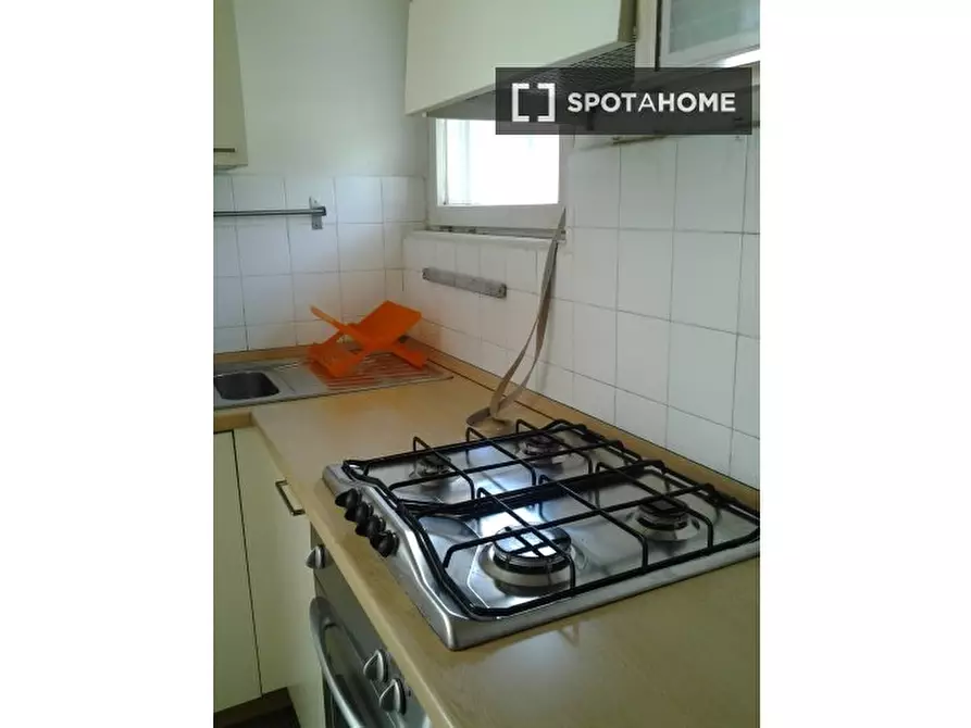 Immagine 10 di Camera condivisa in affitto  in Via Castelbarco a Trento