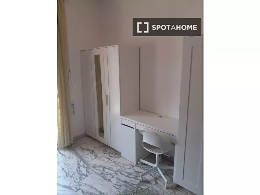 Immagine 4 di Camera condivisa in affitto  in Via Giuseppe Lorenzoni a Roma
