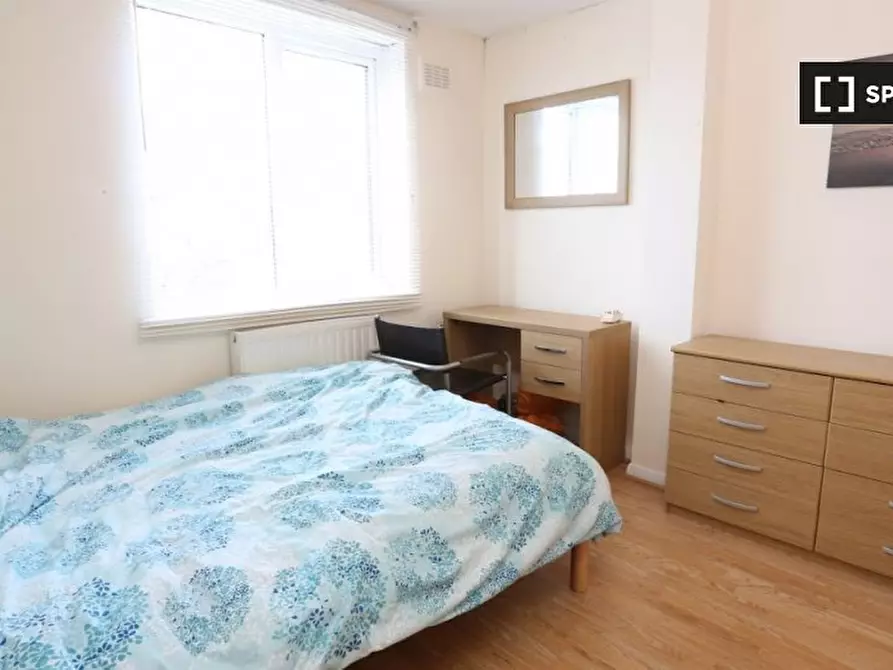 Immagine 10 di Camera condivisa in affitto  in Sheffield Square a Poplar