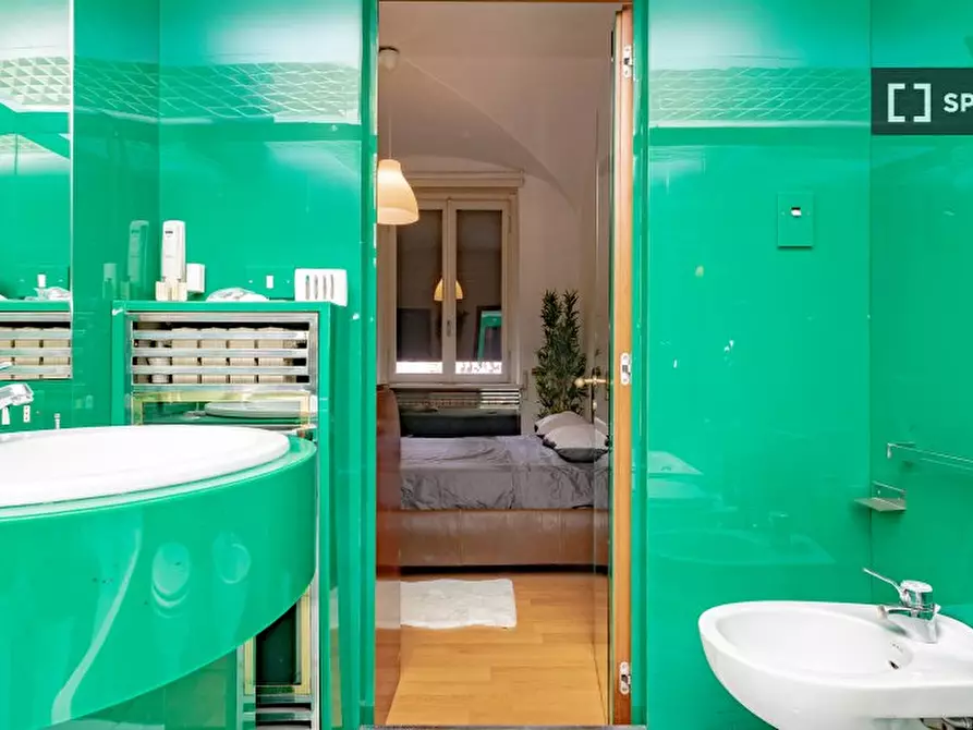 Immagine 8 di Camera condivisa in affitto  in Via Cesare Battisti a Milano