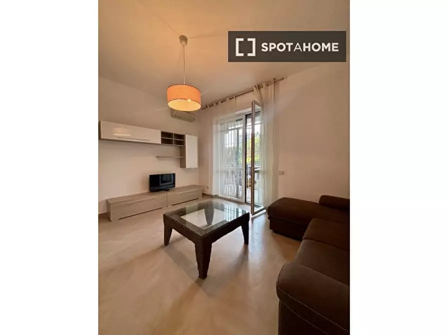 Immagine 6 di Camera condivisa in affitto  in Via Alfonso Capecelatro a Milano