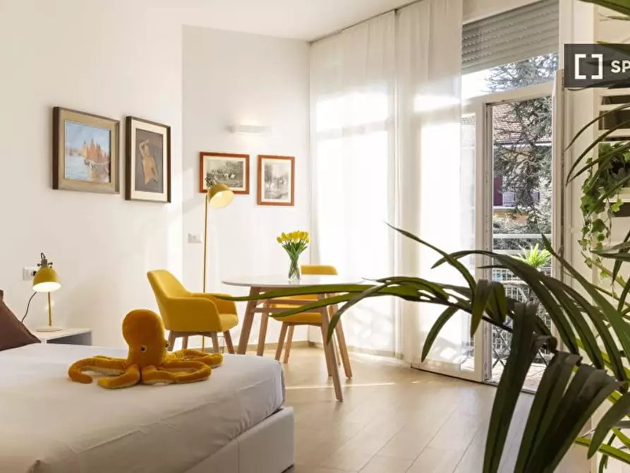 Immagine 5 di Appartamento in affitto  in Via dei Tulipani a Milano