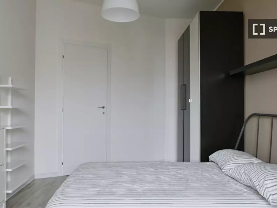 Immagine 3 di Camera condivisa in affitto  in Via Federico Engels a Milano