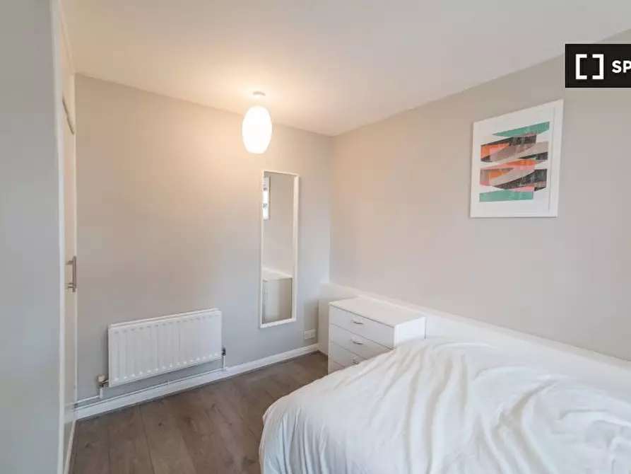 Immagine 10 di Camera condivisa in affitto  in Hind Grove a Poplar